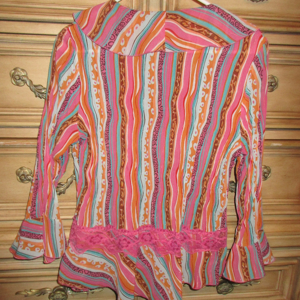 Lace & Ruffle - Picture 4 of 6